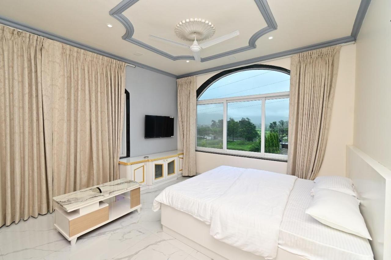Vedika Garden Hotel Āmbavna Buitenkant foto