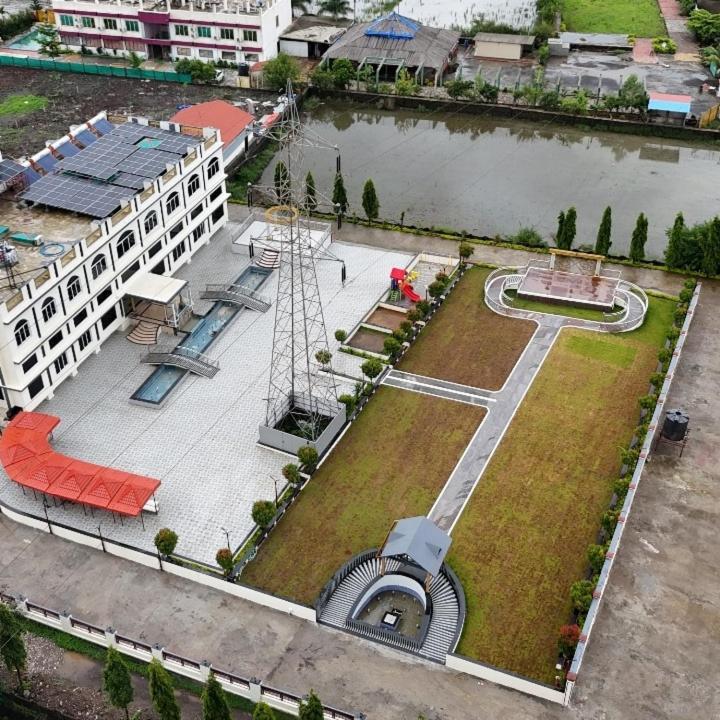 Vedika Garden Hotel Āmbavna Buitenkant foto